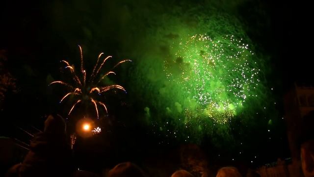 Салют на День города Смоленска смотреть онлайн
