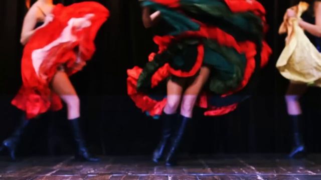 CanCan - Old Moulin Rouge Style (zAwX.pl)