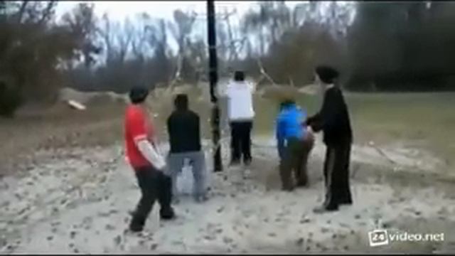 Жесточайшее падение на голову смотреть онлайн