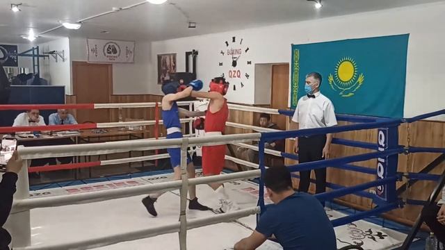 Бокс 14 лет. Саттар Ербарыс. смотреть онлайн