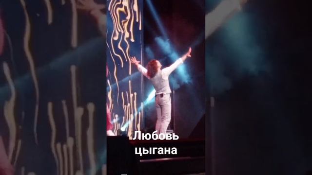 лишь гитара #подпишись#песня #рекомендации#лайк #музыка#любовь#хит #танцы#топ#тренды #красота#шорт смотреть онлайн