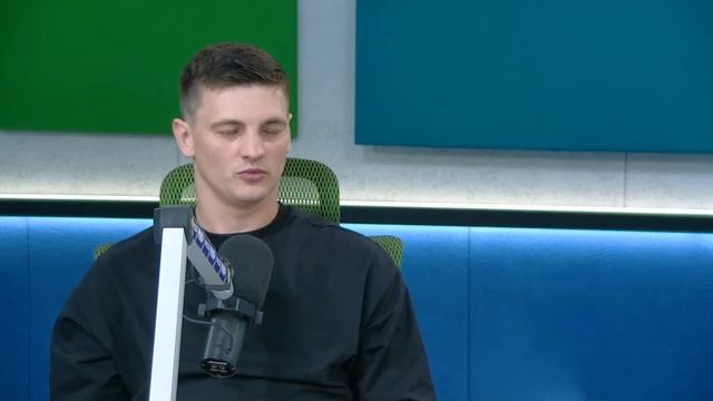 У нас в гостях футболист Станислав Драгун смотреть онлайн