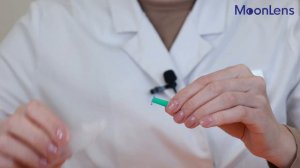 Как надеть ночную линзу MoonLens с помощью манипулятора/присоски