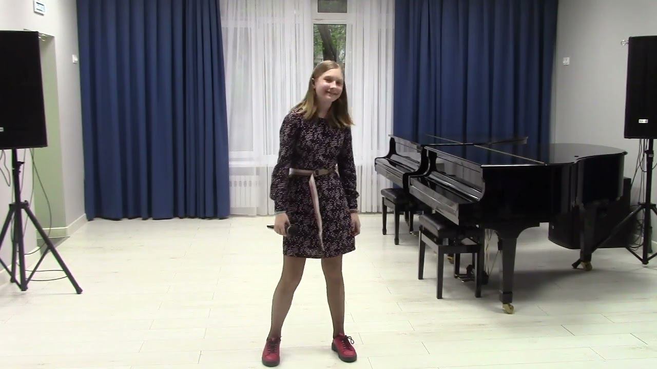 «Улыбайся», песня из репертуара певицы «IOWA» смотреть онлайн