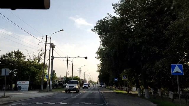 Центральная улица Мира поселка Сенной Темрюкский район Краснодарский край. смотреть онлайн