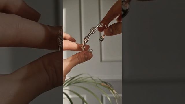 Серебряный браслет Hermes смотреть онлайн