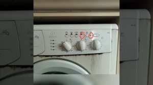 Стиральная машина зависла (Индезит WIL 85) на пол программы и перестала стирать.Ошибки F01 и F08.