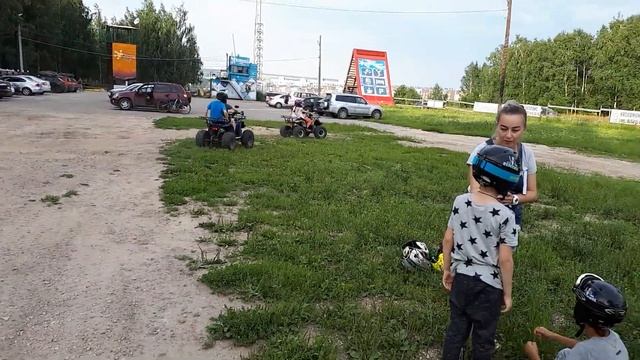 На квадроцикле (Спортивная деревня Новинки 24.07.2018) смотреть онлайн