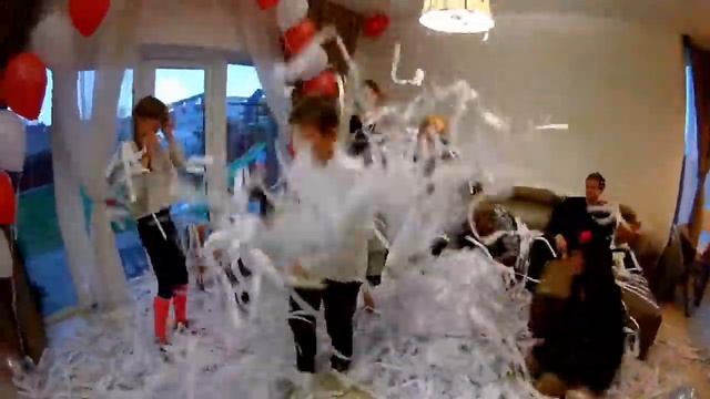 Бумажное шоу. О том как мы делаем детские праздники. смотреть онлайн