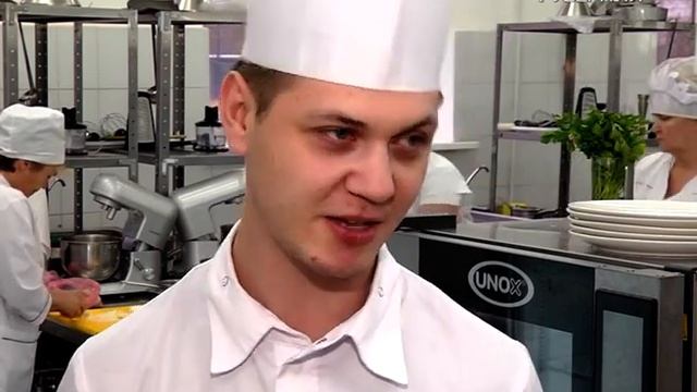 Учиться не поздно: в Новокуйбышевске повара-предпенсионеры сдали экзамен смотреть онлайн