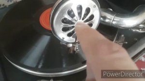 Советский Патефон 1935 года Ленинградский грамофонный завод НКОМ Главширпотреб СССР Обзор и цена