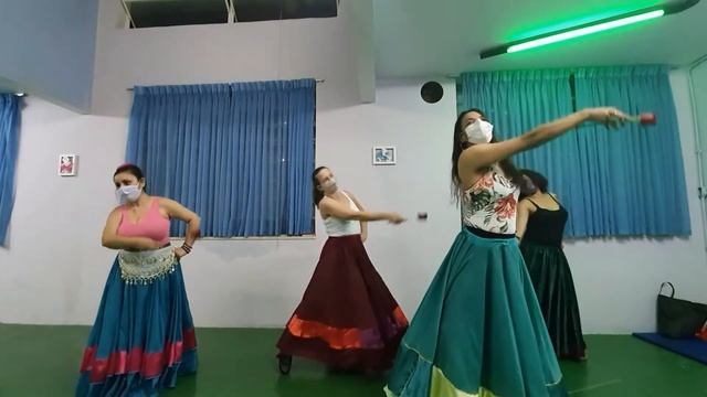 Dança estilo Cigano com Rosas смотреть онлайн