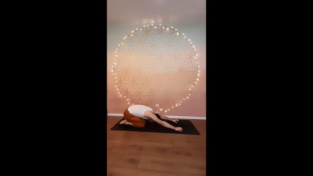 Хатха йога. Комплекс для поднятия жизненного тонуса, жизненной энергии. смотреть онлайн