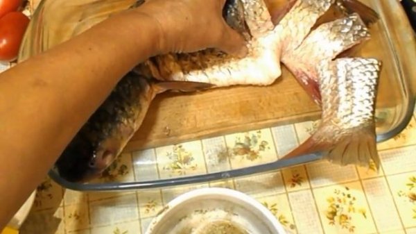 пеленгас с овощами,запеченный в духовке