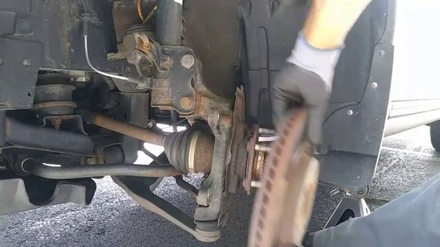 FRONT BRAKE ROTOR REPLACEMENT (2003-2008 INFINITY FX35) смотреть онлайн