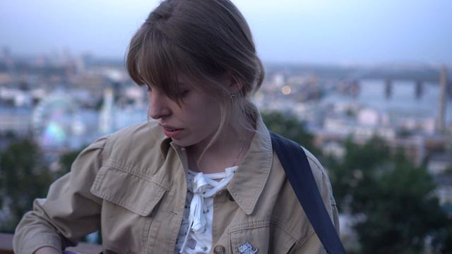 На карнизе (авторская песня) - Татьяна Тенетник смотреть онлайн