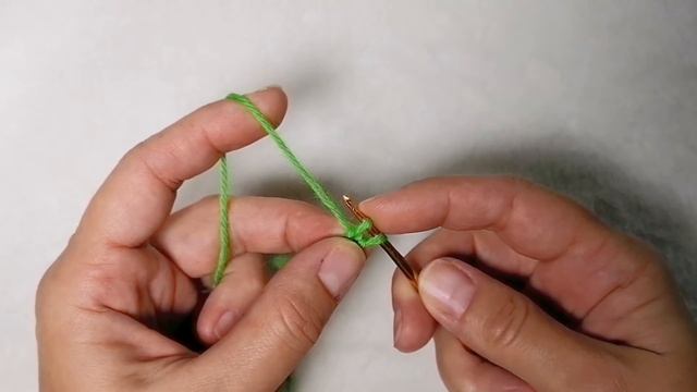 Как связать красивый шнурок легко и быстро. Красивый шнур крючком. Легкое вязание для новичков. смотреть онлайн