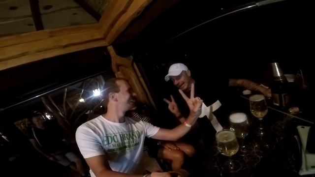 РафинаД и Ко - Селфи с незнакомцами (В Крыму - In the Crimea) смотреть онлайн