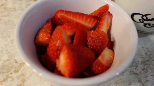 What I REALLY Eat in a Week as a Vegan Adult 🌱🍔🥬🍓 смотреть онлайн