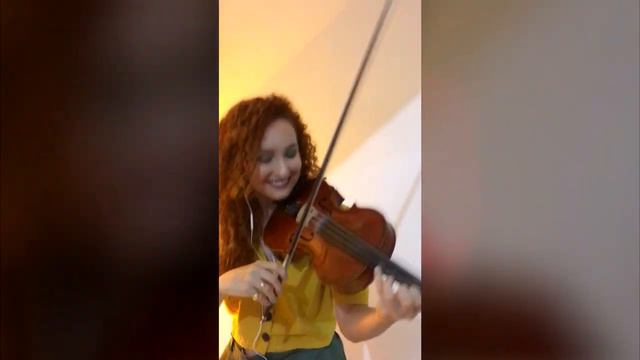 TONES AND I - DANCE MONKEY - (SAXOFONE VIOLINO AND DJ COVER) BEAT IN CONCERT смотреть онлайн