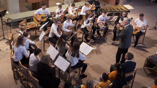 Antonio Vivaldi, Andante aus dem Konzert für zwei Mandolinen смотреть онлайн