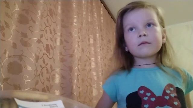Дочке 5 лет сняла себя на телефон,?? смотреть онлайн