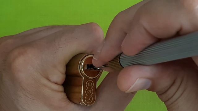 [225] Эффективный метод! Как открыть замок без ключа? смотреть онлайн