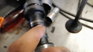 Chery Amulet - троит