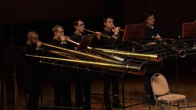 001 Луиджи ДЕНЦА «На качелях» смотреть онлайн