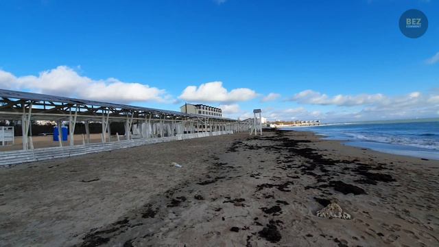 Атмосфера пляжей Евпатории зимой / The atmosphere of the beaches of Yevpatoria in winter. смотреть онлайн