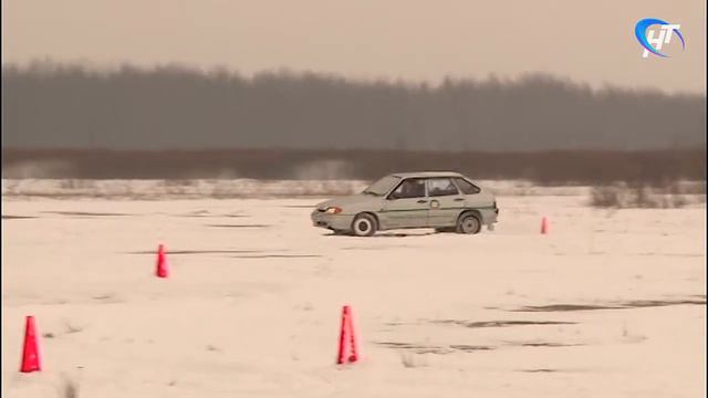 В Великом Новгороде прошел первый этап открытого первенства области по автомногоборью смотреть онлайн