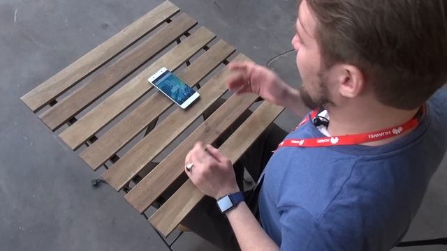 Xperia XA - красивый безрамочный не флагман от Sony - [MWC'16] смотреть онлайн