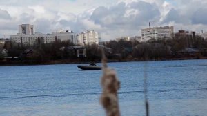 Азимут эверест 425 + ямаха 15 лс= 44 км.ч (вес шкипера 70кг)
