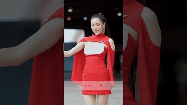 Bua [EOS R + Samyang RF 85 F1.4 Handheld] Cinematic Portraits