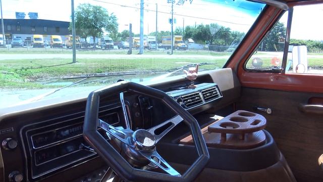 1974 Ford Econoline 100 Vintage Van смотреть онлайн