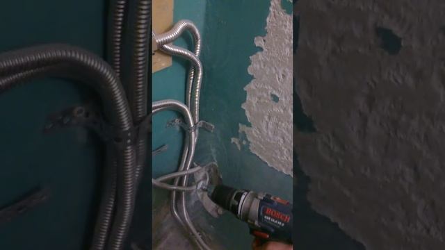 Как быстро и эффективно удалить старую краску со стены смотреть онлайн