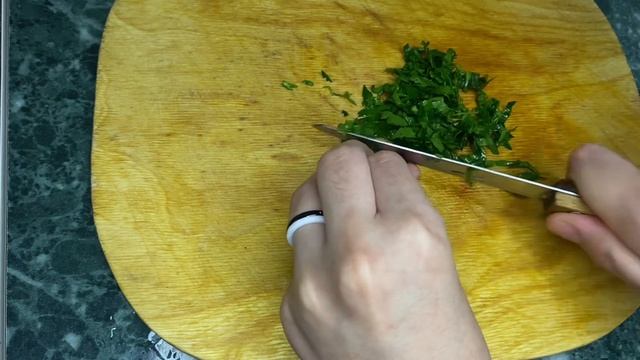 Сколько Салатов не готовила на Праздник, но этот съедается ПЕРВЫМ? Закусочный салат! смотреть онлайн