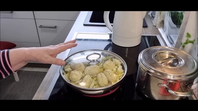 Манты на овощной подушке!Очень быстро и вкусно! смотреть онлайн