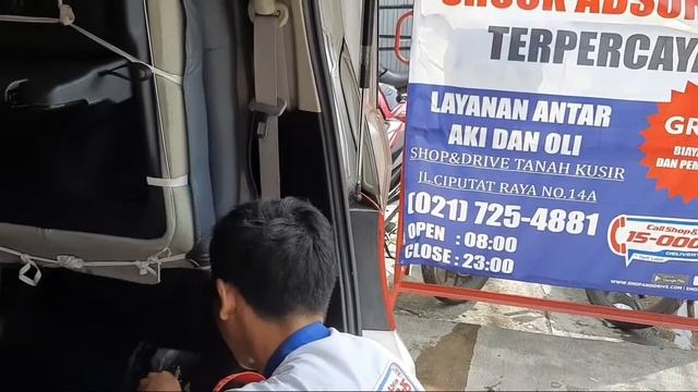 Xplor kuY Cek Aki dan Ganti Shock Breaker di Shop N Drive смотреть онлайн