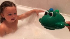 Пять утят. Мультик про уточек. Выпускаем резиновых уток на волю.