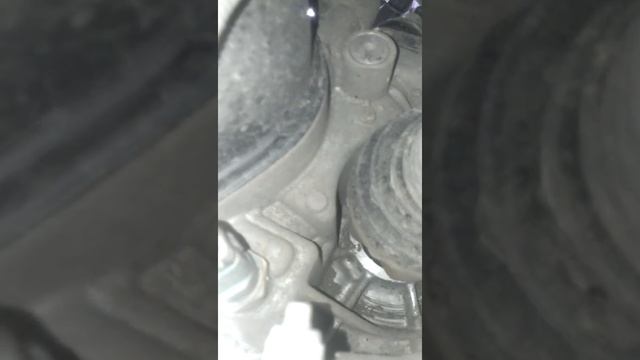 Замена масла в двигателе и коробке передач Весты. смотреть онлайн