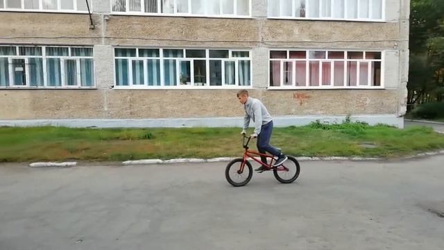 Как делать баннихоп/How to Bunny Hop??? Базовый элемент/трюк на бмх! Своя методика обучения!!! смотреть онлайн