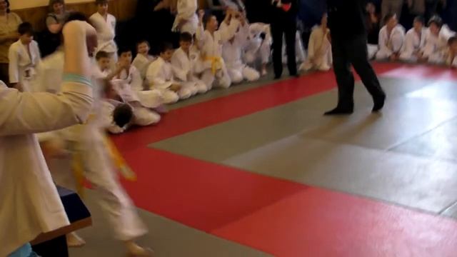 Дети в дзю-до. Красивый полет смотреть онлайн