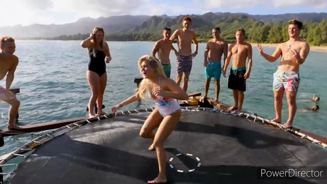 Экстремальный отдых (прыжки в воду) смотреть онлайн