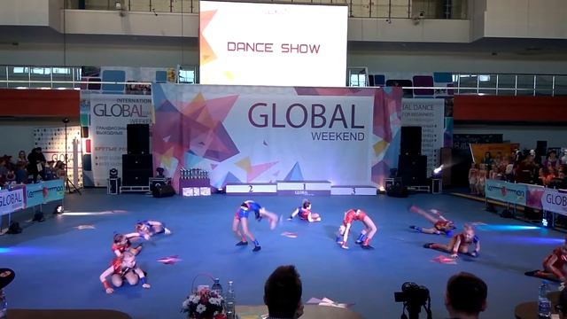 Global weekend смотреть онлайн