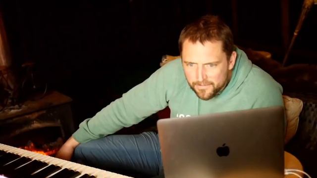 Owen Benjamin argues with flat earther Eric Dubay in his chat смотреть онлайн