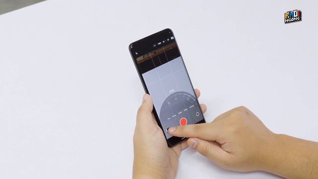 Trên Tay Xiaomi 14 Ultra Và So Nhanh Camera Với IPhone 15 Pro Max!