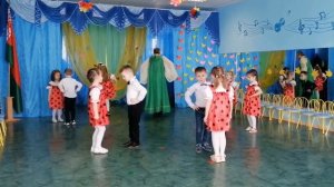 Танец "Полечка малышка" (средняя группа)