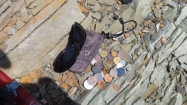 Нашёл золото и серебро! Стоящие потеряшки! Вот так удачно нырнул! Золотой Трофей! смотреть онлайн