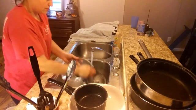 Simple $10 meal idea + kitchen Cleaning motivation смотреть онлайн